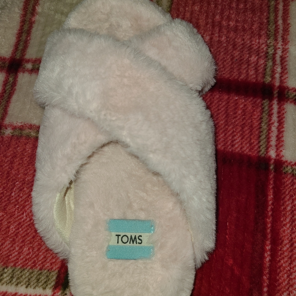 ==^Toms "Susie" Pink Faux Fur - Picture 8 of 14